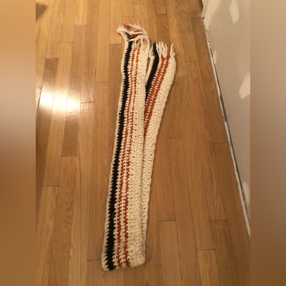 Large unisex scarf 🧣 wrap!!! Beautiful!!!